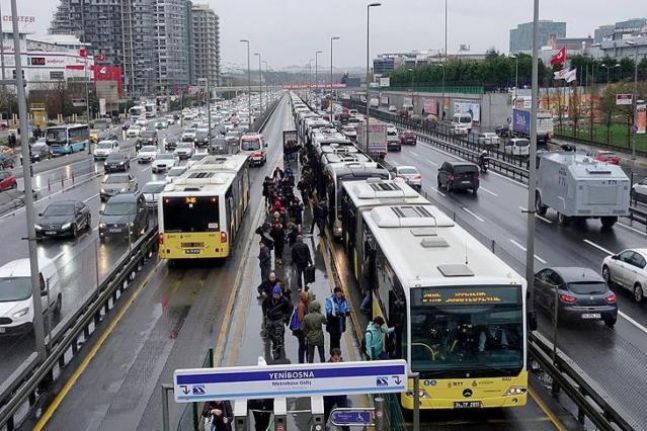 6 Eyl&uuml;l Pazartesi g&uuml;n&uuml; İstanbul'da 06.00-14.00 saatleri arasında toplu ulaşım &uuml;cretsiz olacak