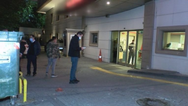 Bayrampaşa'da &ouml;zel hastanede dehşet! Hemşireyi &ouml;nce darp etti, sonra vurdu.