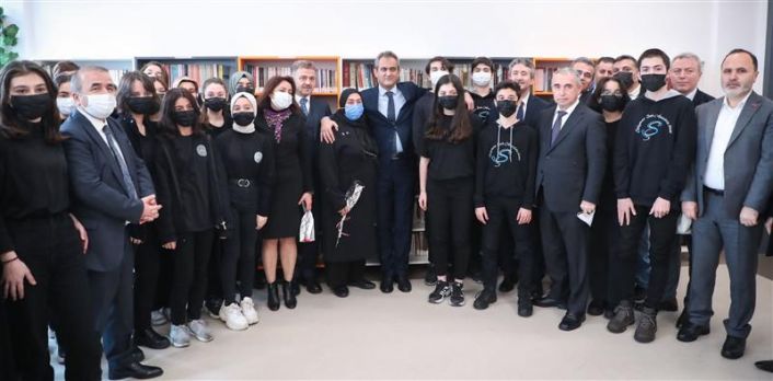 Milli Eğitim Bakanı Mahmut &Ouml;zer Gaziosmanpaşa'da okul a&ccedil;ılışına katıldı