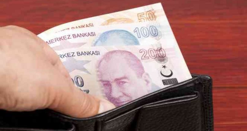 Ekonomistten asgari &uuml;cret tahmini: &ldquo;9 bin 86 TL'ye y&uuml;kselebilir&rdquo;