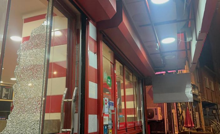 Ey&uuml;psultan&rsquo;da restorana silahlı saldırı: 2'si ağır 5 yaralı