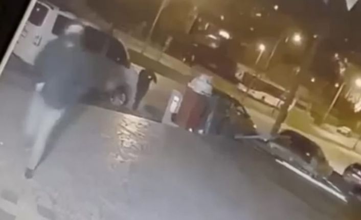 Gaziosmanpaşa'da bir iş yerine yapılan silahlı saldırıda 2 kişi yaralandı.