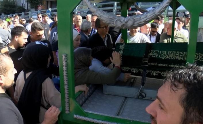 İstanbul'da &ouml;ld&uuml;r&uuml;len İkbal ve Ayşenur son yolculuğuna uğurlandı