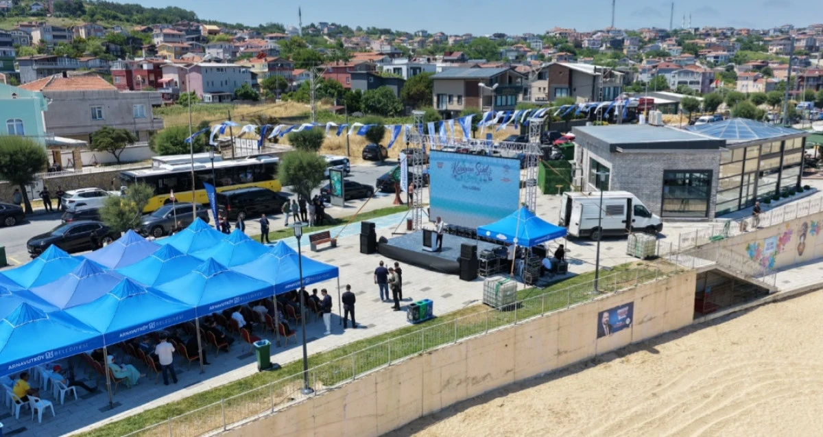 Arnavutk&ouml;y'&uuml;n Mavi Bayraklı Karaburun Sahili, İstanbul'un Yeni G&ouml;zdesi