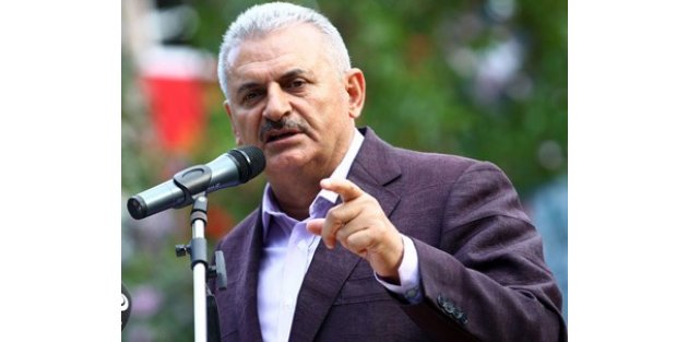 Başbakan Yıldırım: Ter&ouml;r &ouml;rg&uuml;t&uuml; elebaşı 'evet' sesini duyduk&ccedil;a kriz ge&ccedil;iriyor