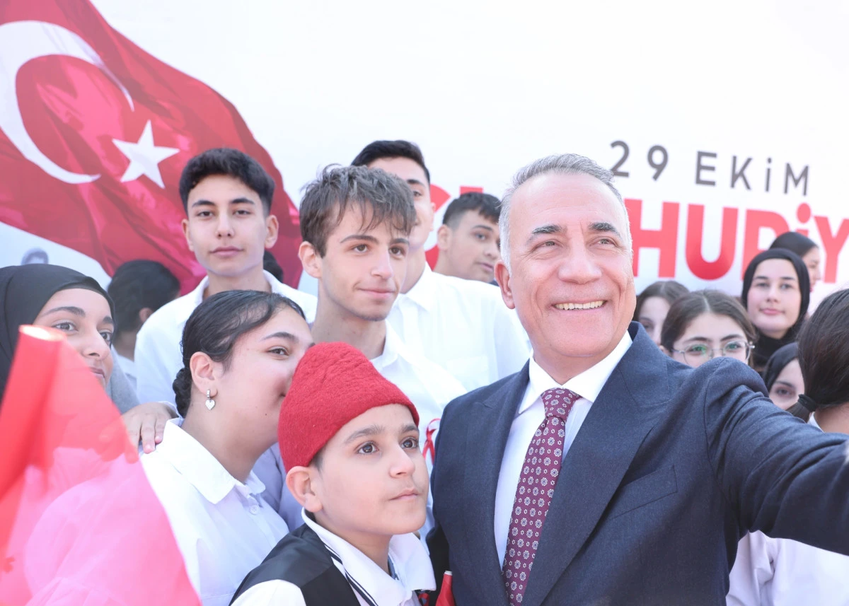 Başkan Abdurrahman Dursun&rsquo;un, 29 Ekim Cumhuriyet Bayramı kutlama mesajı