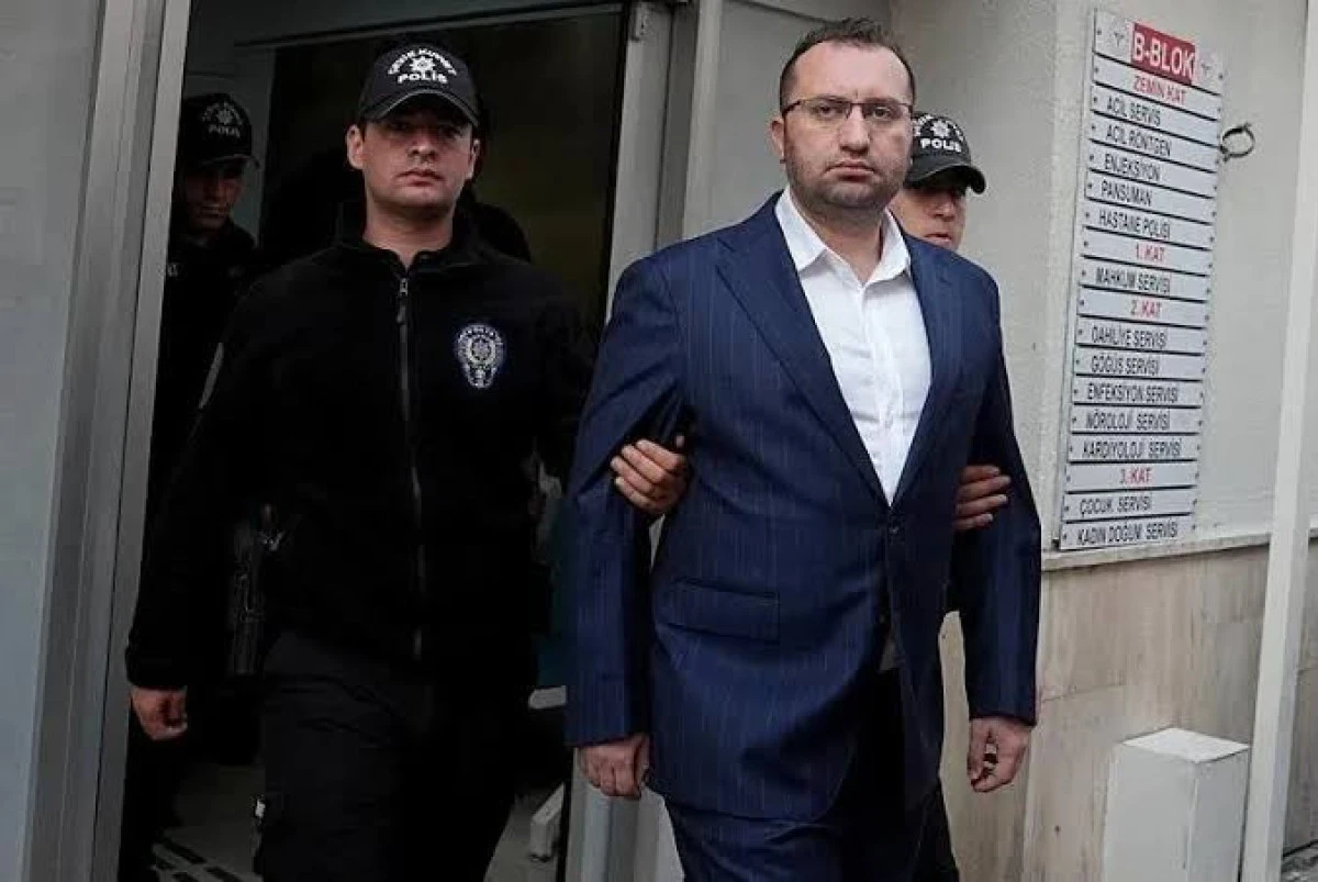  Gaziosmanpaşa Belediyesi Başkanı Hakan Bah&ccedil;etepe tutuklandı.