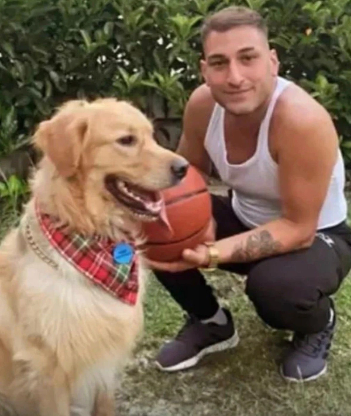 Gaziosmanpaşa&rsquo;da kız kardeşinin yanındaki genci bı&ccedil;aklayarak &ouml;ld&uuml;rd&uuml;