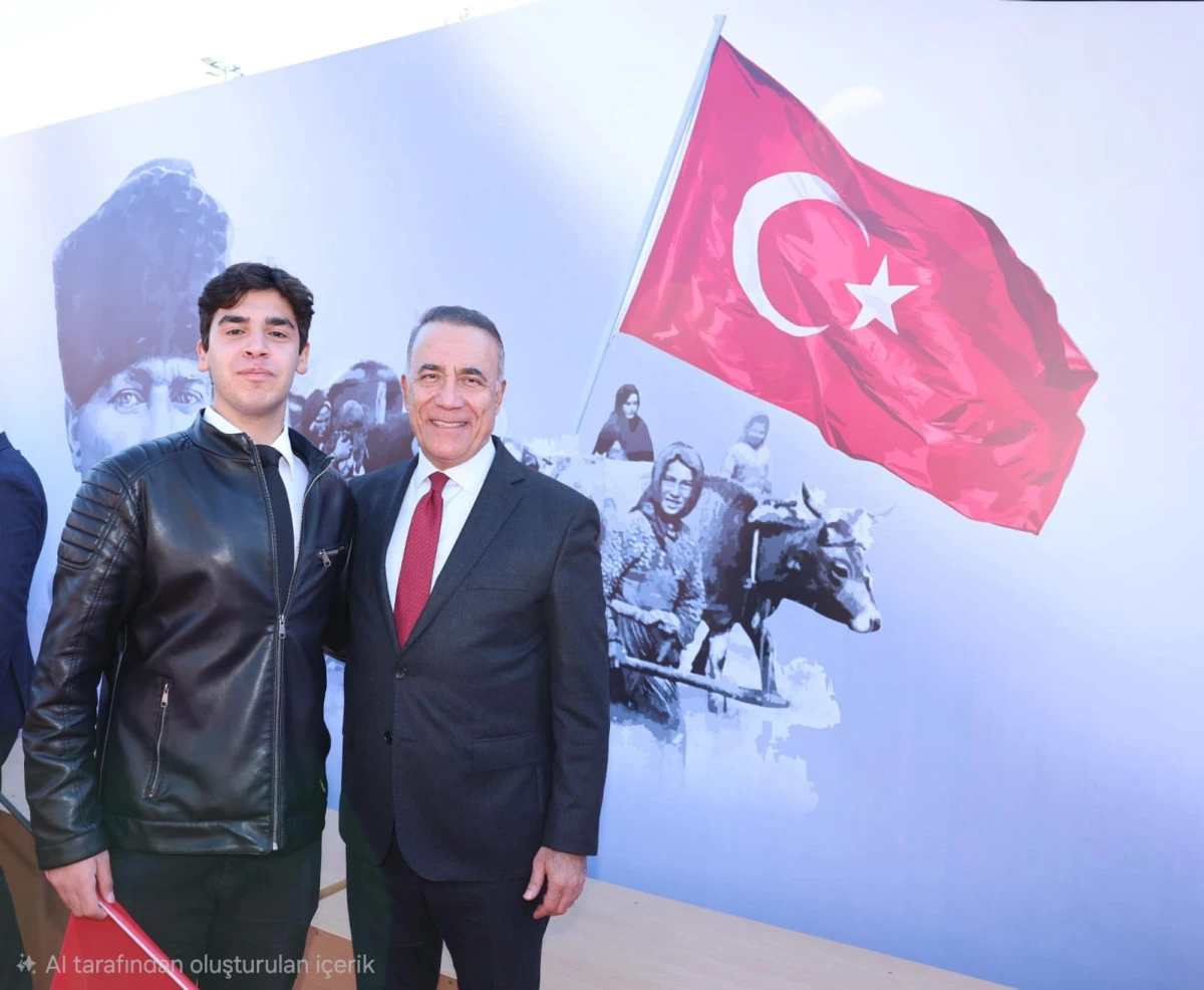 Sultangazi Belediye Başkanı Abdurrahman Dursun, 30 Ağustos Zafer Bayramı dolayısıyla bir mesaj yayınladı.