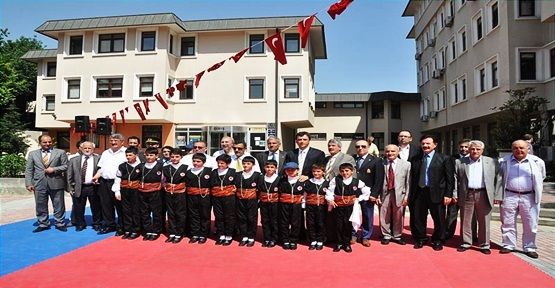 19 Mayıs coşkusu Eyüp’te buruk kutlandı…