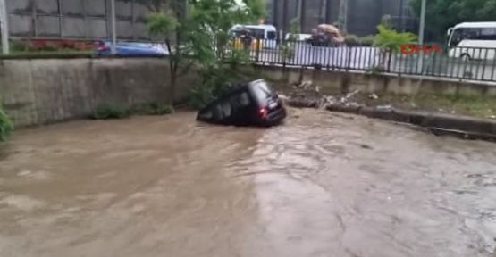 Araçların selde kağıt gemi gibi sürüklendiği an