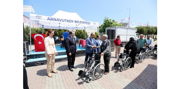 Arnavutköy'de Engellilerin Yüzü Güldü