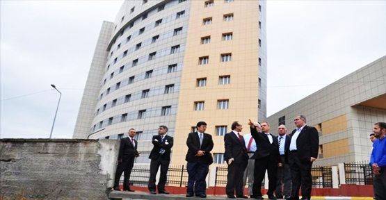 Başkan Ergüneş ve Kaymakam Yavuz GOP Taksim Araştırma Hastanesini  Ziyareti etti