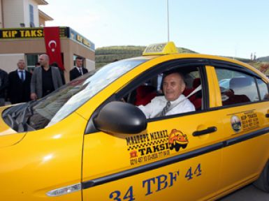 Başkan Topbaş’tan taksici esnafına ziyaret