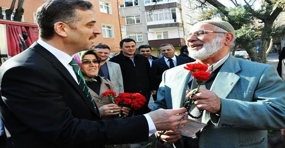 Başkan Usta Şemsi Paşa Mahallesi'nde Halk Ve Esnafla Buluştu