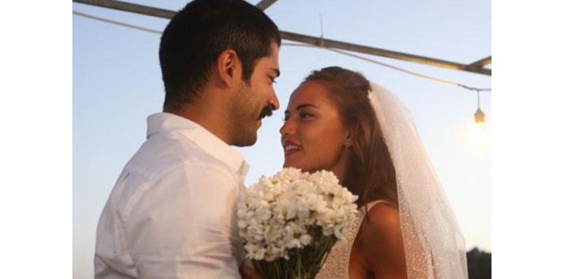 Burak Özçivit ve Fahriye Evcen nikah masasında!