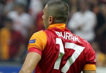 Burak Yılmaz gidiyor, Demba Ba geliyor