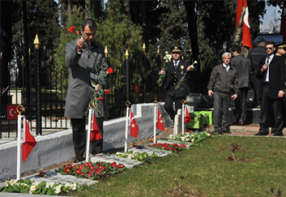 Çanakkale Şehitleri, Edirnekapı Şehitliği'nde Anıldı