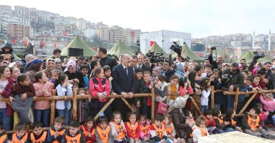 Çanakkale Zaferini, İstanbul’da Gözyaşlarıyla Andık…