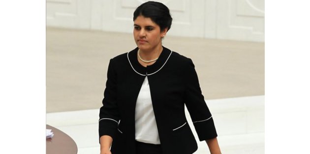 Dilek Öcalan yeniden Meclis'e girdi