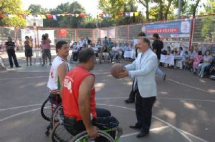 ENGELSİZ SOKAK BASKETBOLU FİNALİ NEFESLERİ KESTİ 