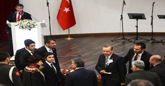 Erdoğan, Danıştay törenini terk etti