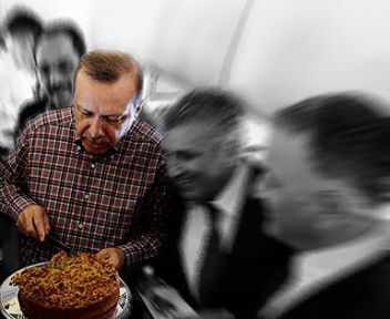 Erdoğan'a uçakta sürpriz doğum günü kutlaması