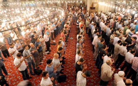 Eyüp Sultan cami'ye  yoğun ilgi...