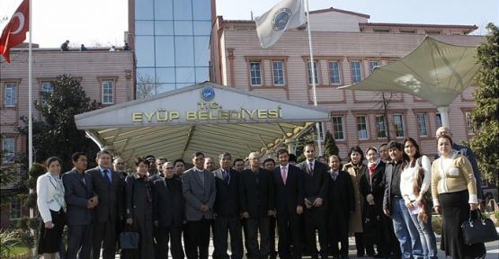 Eyüp Sultan’ı ziyaret ettiler