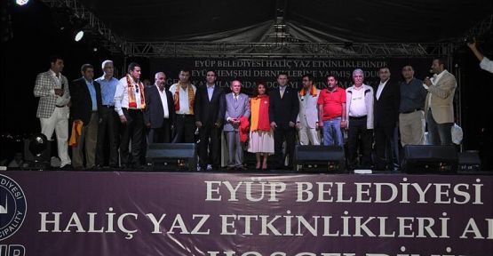 Eyüp'te Siyasiler Malatyalılar İftarında Buluştu…