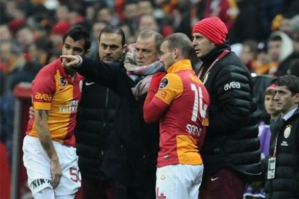 Fatih Terim'e kötü haber!