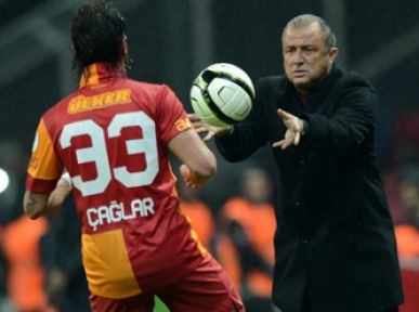 Galatasaray 1461 Trabzon'a elendi, Twitter sallandı!