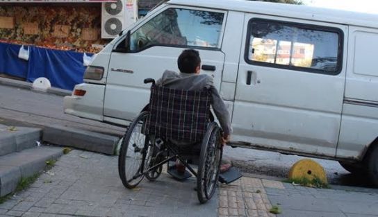 Gaziosmanpaşa Belediyesi görme engellilere göz oldu