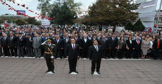 Gaziosmanpaşa'da 29 ekim törenle kutlandı.