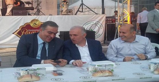 Gaziosmanpaşa'da merkez iftarına Aziz Babuşçu'da katıldı.