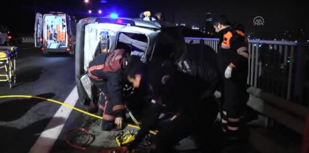 Gaziosmanpaşa'da Trafik Kazası : 2 Yaralı