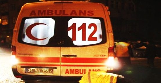 Gop'ta Ambulans Buz Tutan Yolda Mahsur Kaldı