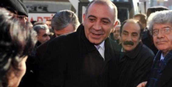 Gürsel Tekin'e soğuk duş!