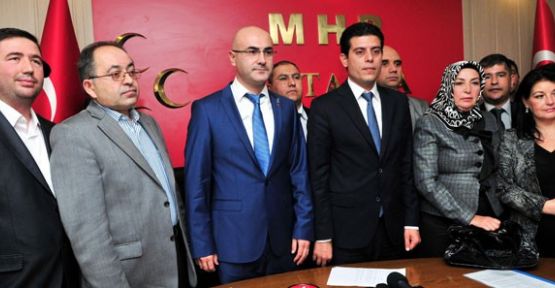 HAS Partlilier, toplu halde MHP'ye katıldı