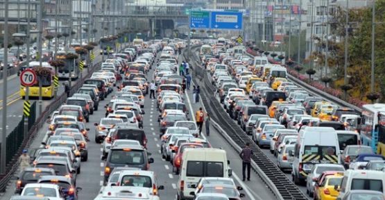 İstanbul güne yoğun bir trafikle başladı