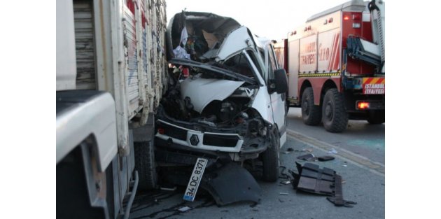 İstanbul'da feci kaza: 3 ölü, 6 yaralı