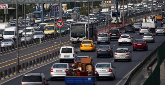  İstanbul'da kapatılan yollar, vatandaşı isyan ettirdi