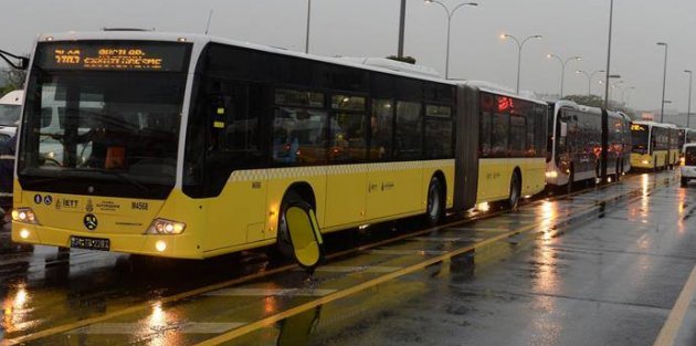 İstanbul'da yağmur trafiği vurdu