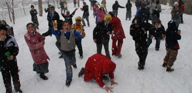 İstanbul'da yarın okullar tatil mi?