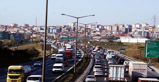  İstanbul'daki 9 Kaza Trafiği Felç Etti