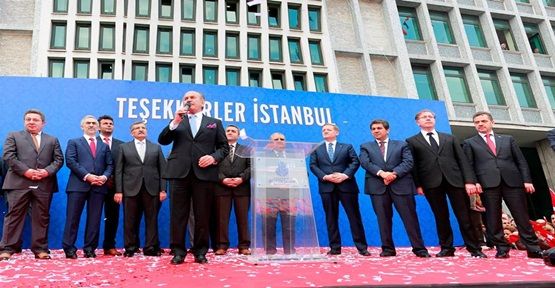 Kadir Topbaş görevine başladı