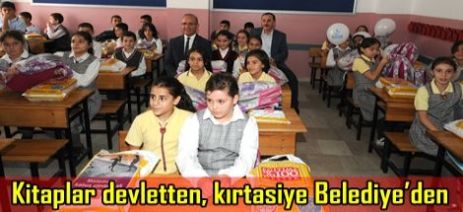 Kitaplar devletten, kırtasiye Belediye'den