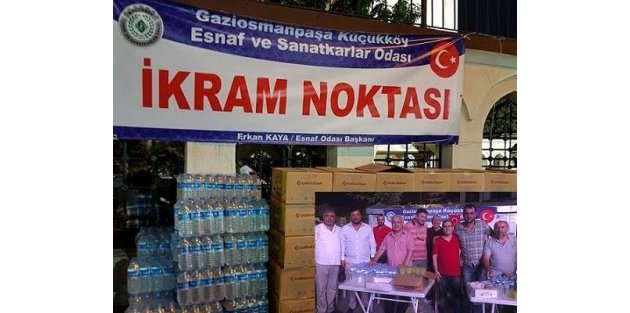 KüçükKöy Esnaf Odasından,Demokrasi Nöbeti Tutan Vatandaşlara İkram