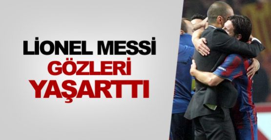 Messi gözleri yaşarttı