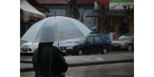 Meteoroloji'den yağış uyarısı: Şemsiyelerinizi hazırlayın!